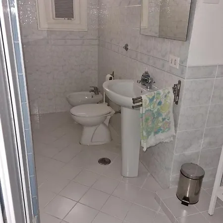 Casa Vacanza Con Terrazza In Mare Semesterbostad Massa Lubrense